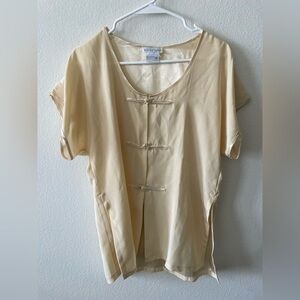 Maidenform cream polyester bow tie lightweight vintage short sleeve blouse